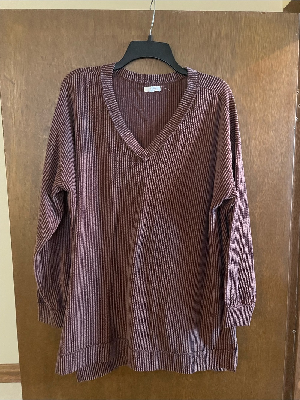 Maurices Ribbed V-Neck Tunic Sweater in Burgundy